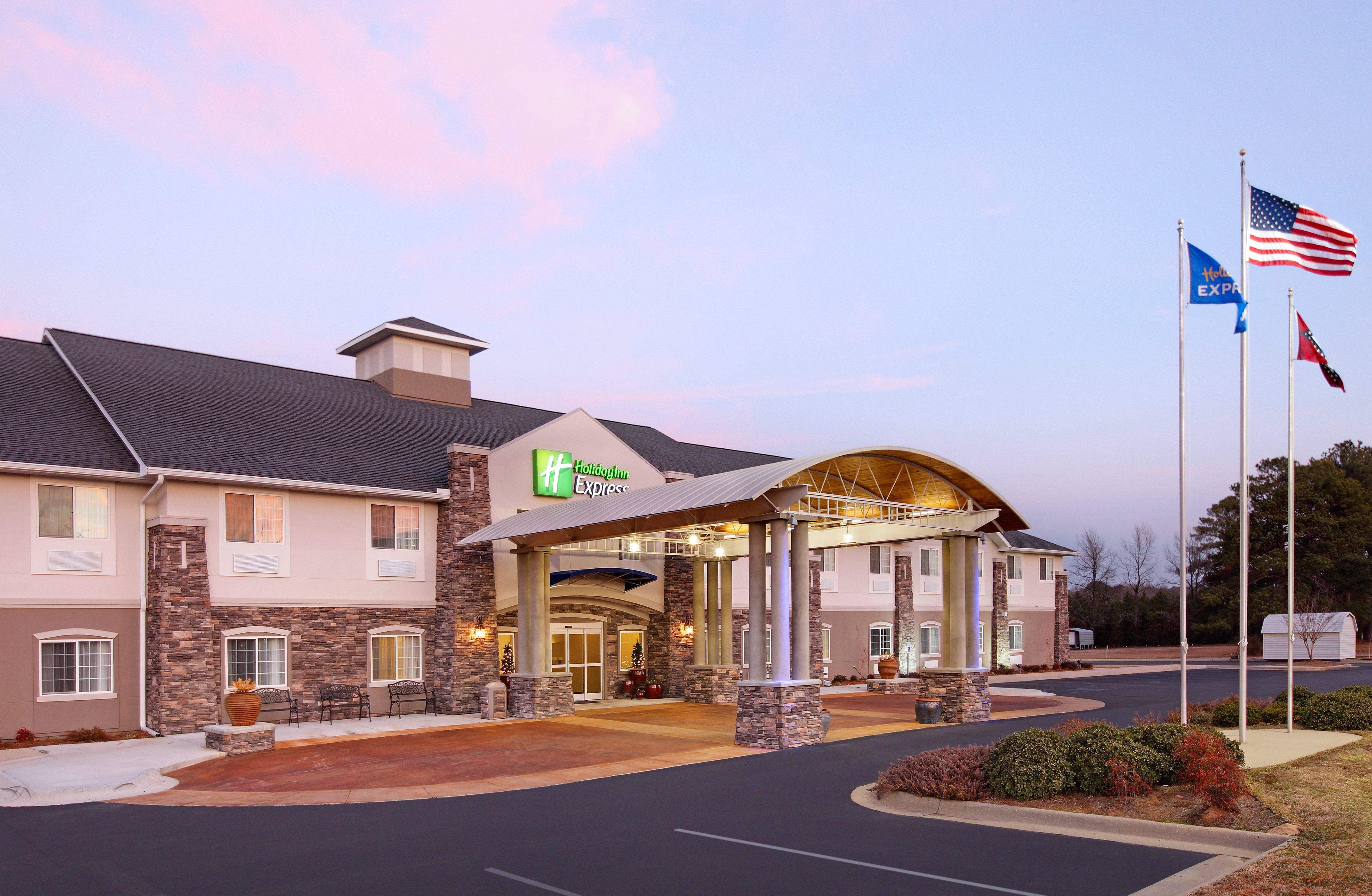 Holiday Inn Express Monticello By Ihg Buitenkant foto