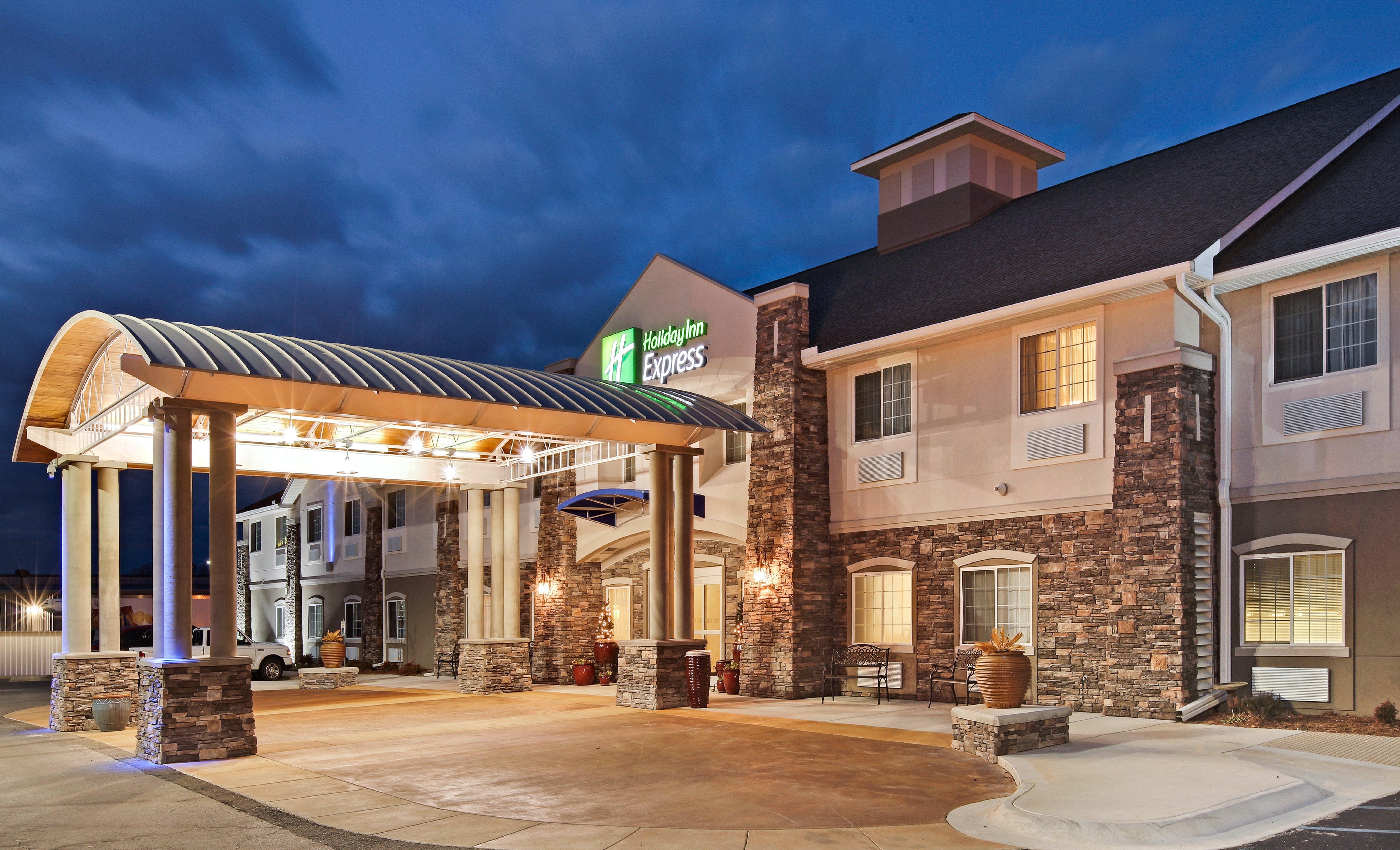 Holiday Inn Express Monticello By Ihg Buitenkant foto